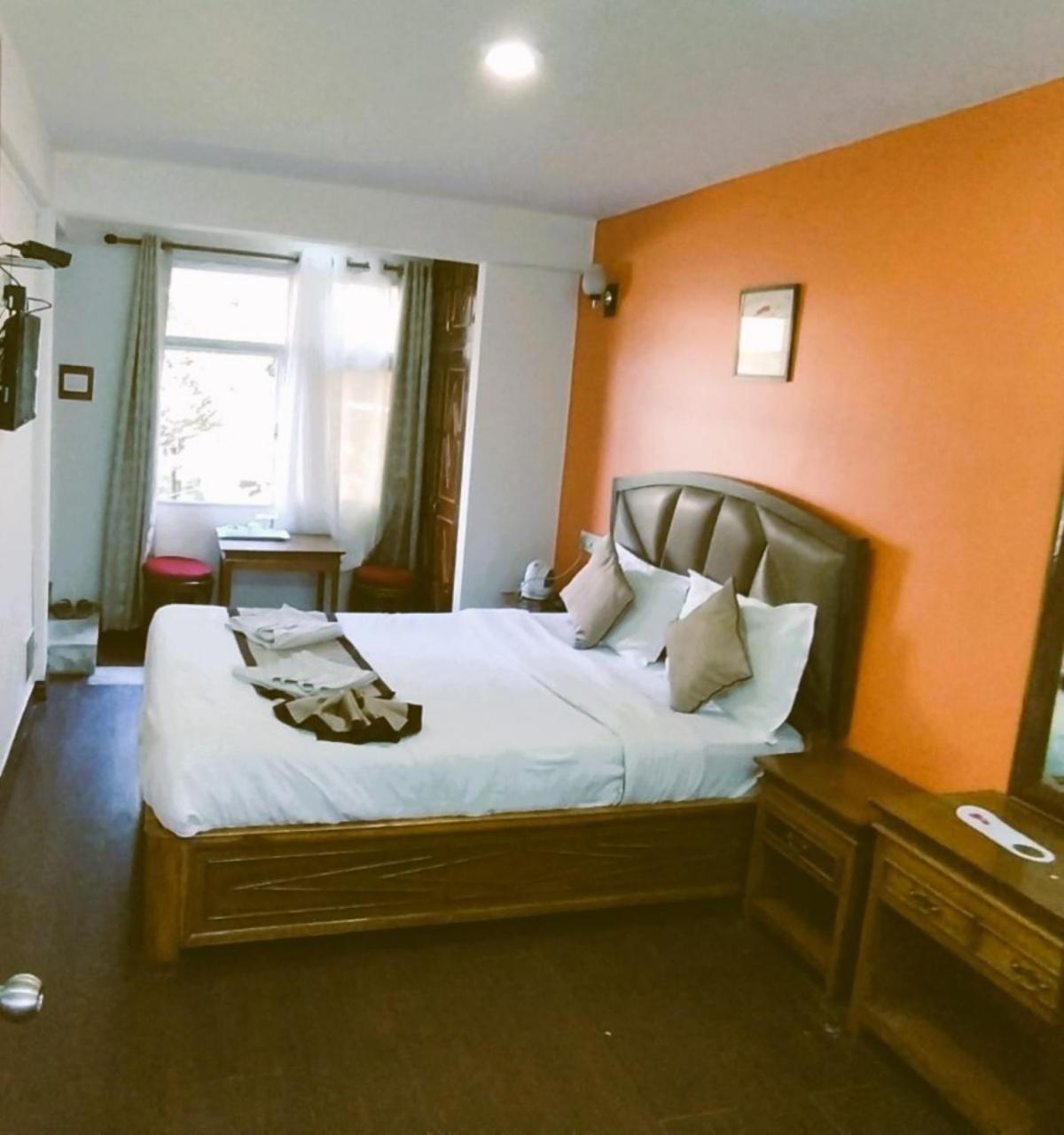 Hotel Kasturi Palace & Restaurant Darjeeling Νταρτζίλινγκ Εξωτερικό φωτογραφία