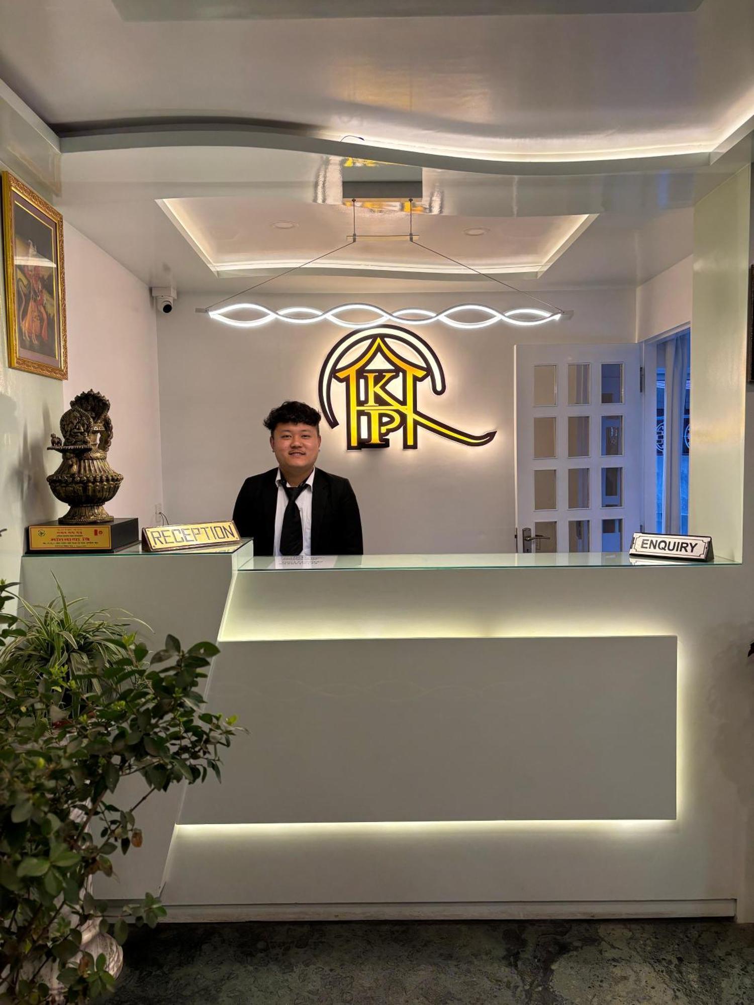 Hotel Kasturi Palace & Restaurant Darjeeling Νταρτζίλινγκ Εξωτερικό φωτογραφία