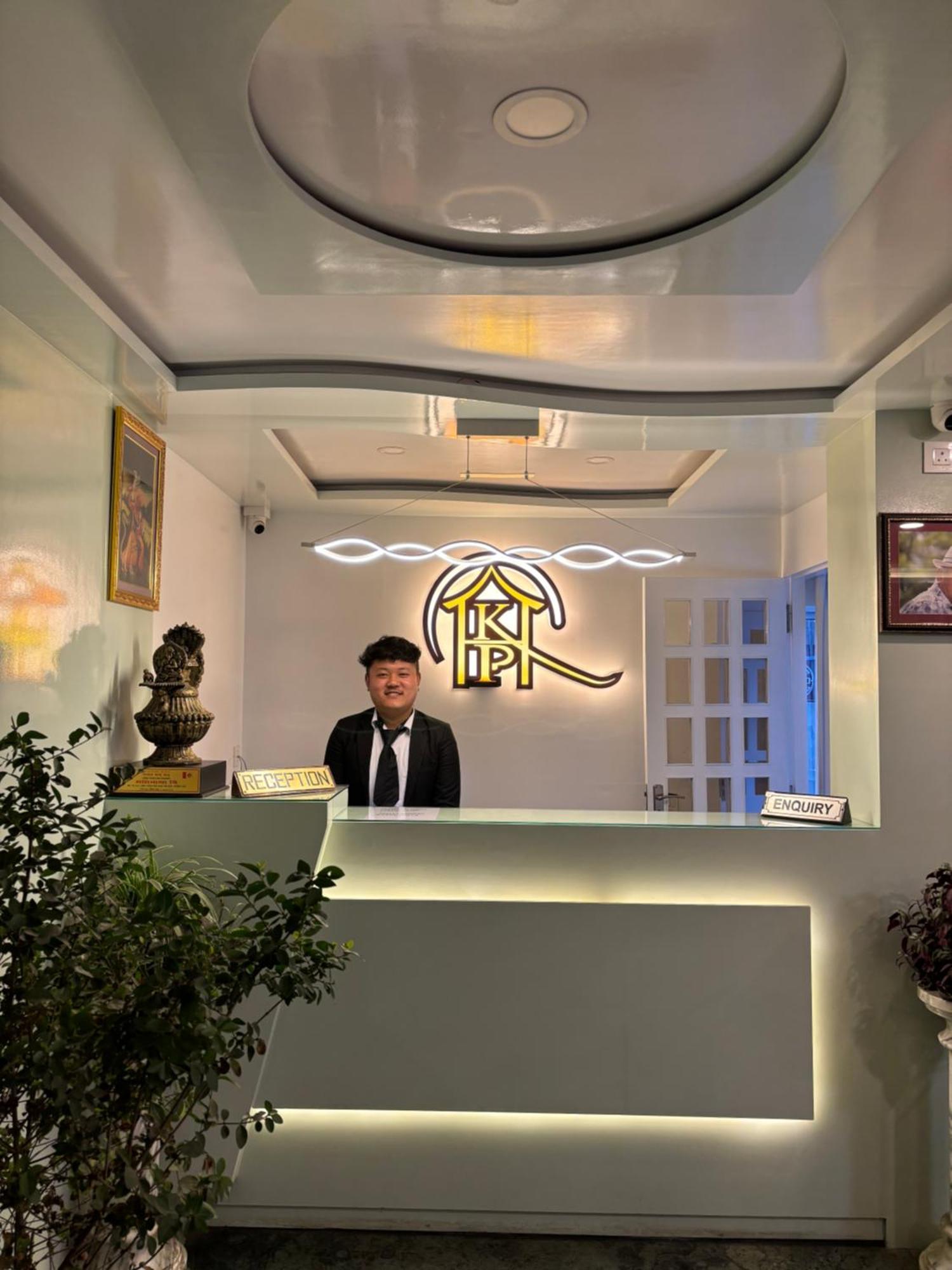 Hotel Kasturi Palace & Restaurant Darjeeling Νταρτζίλινγκ Εξωτερικό φωτογραφία