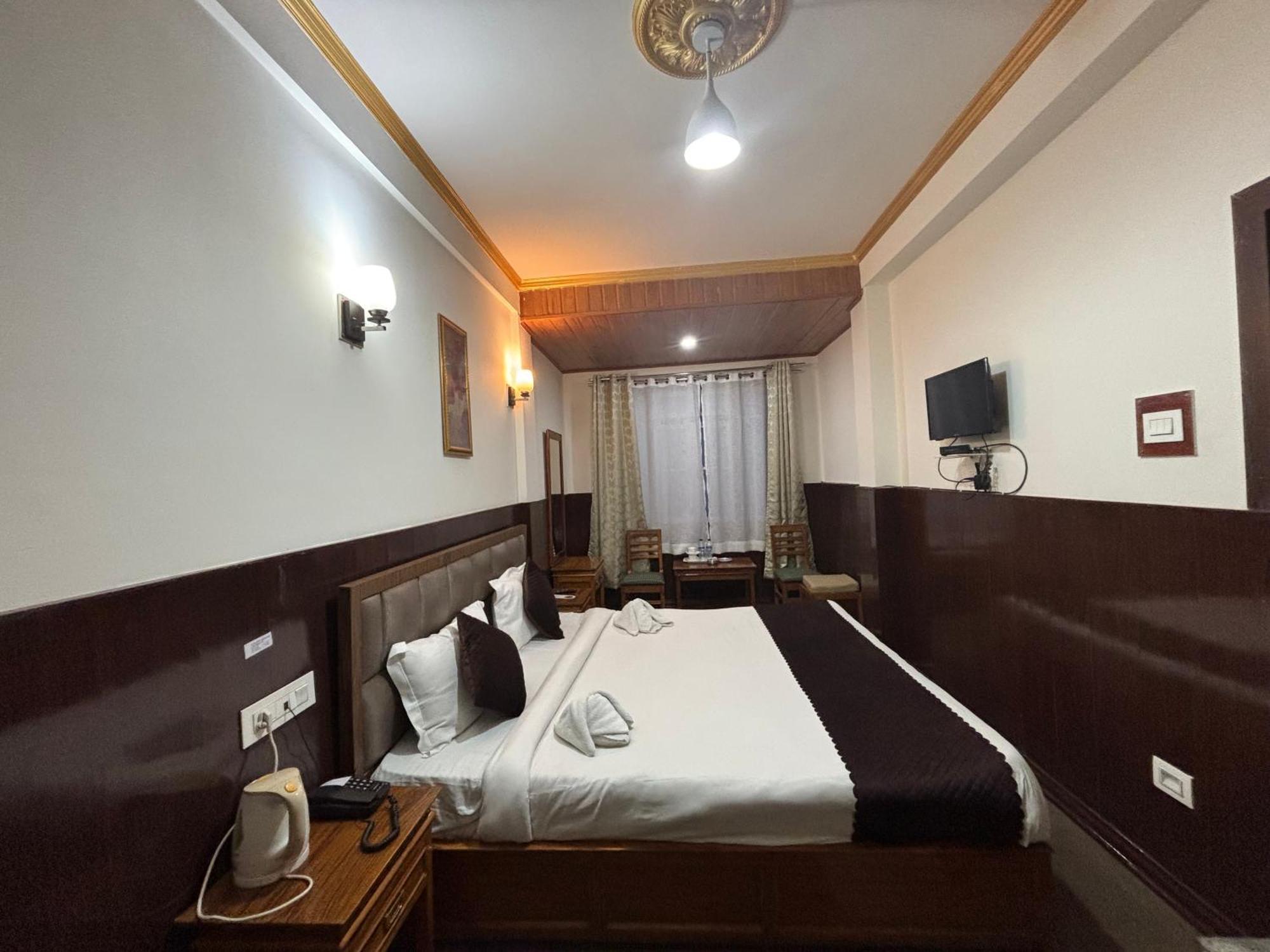 Hotel Kasturi Palace & Restaurant Darjeeling Νταρτζίλινγκ Εξωτερικό φωτογραφία