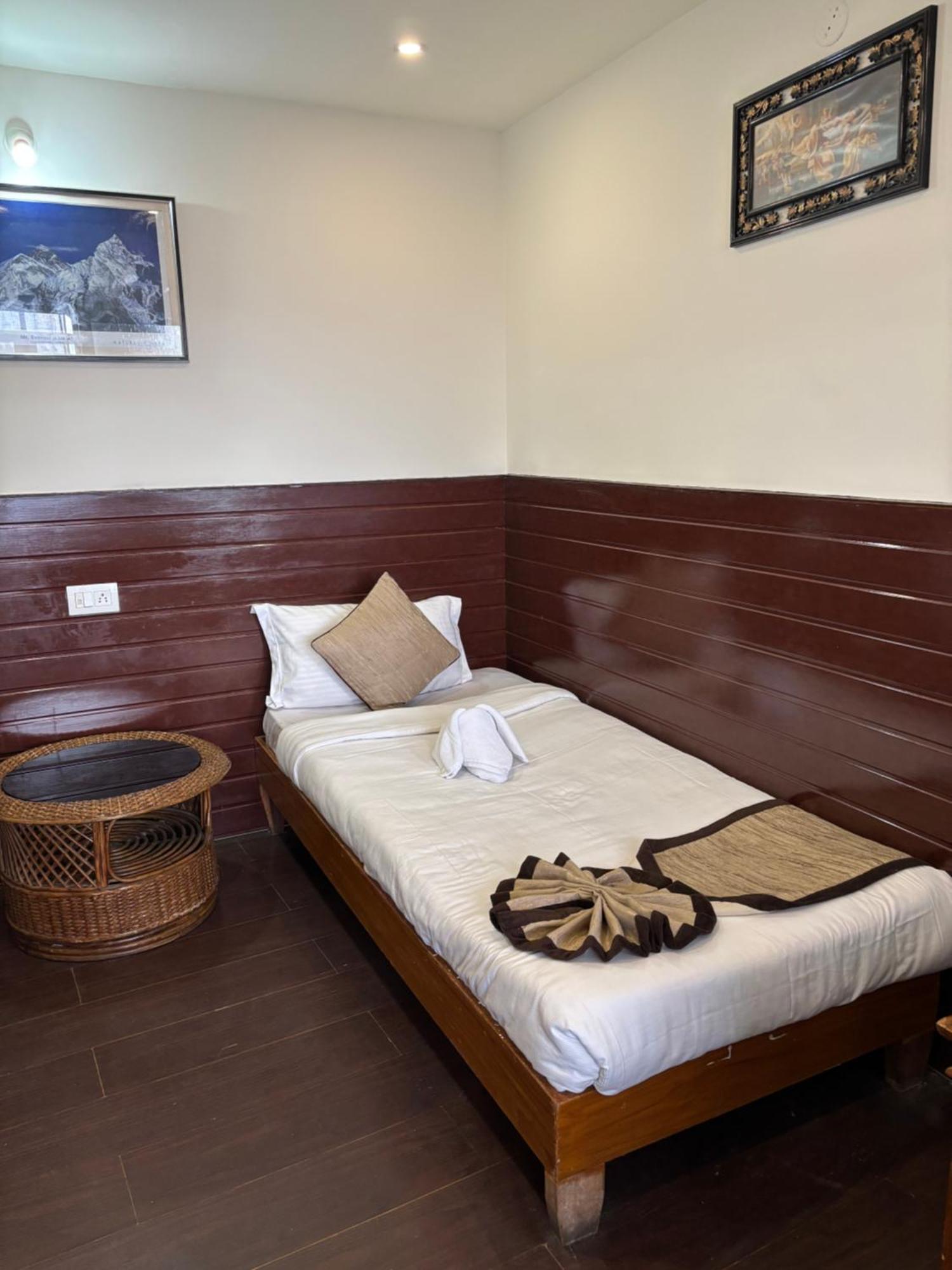 Hotel Kasturi Palace & Restaurant Darjeeling Νταρτζίλινγκ Εξωτερικό φωτογραφία