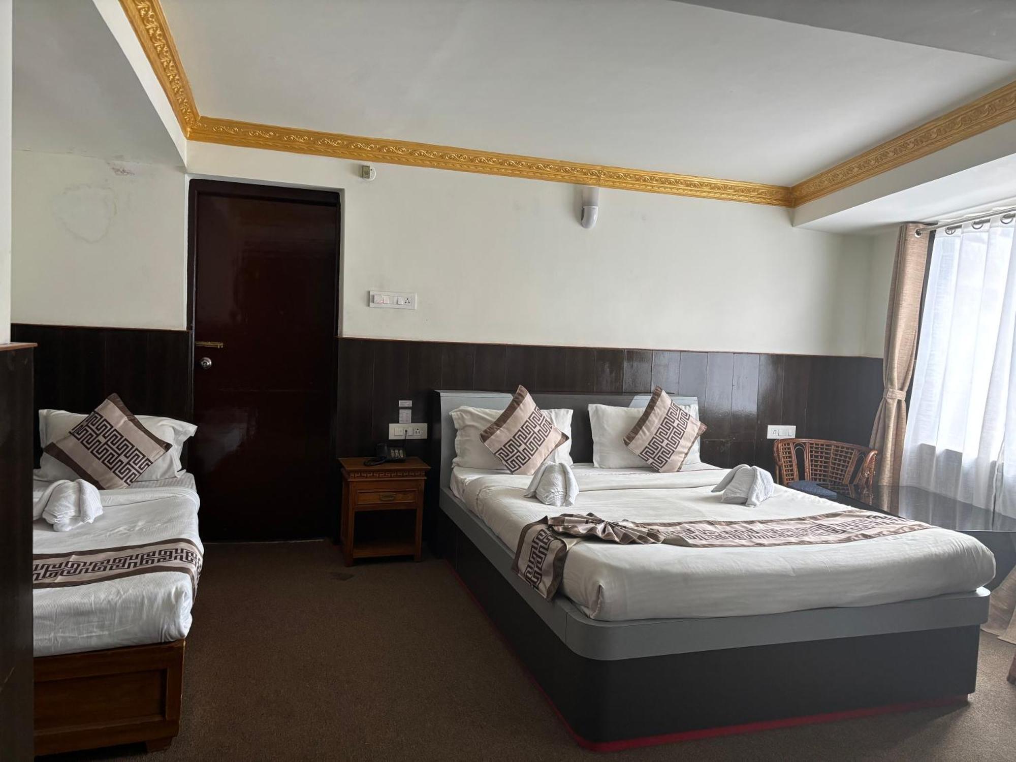 Hotel Kasturi Palace & Restaurant Darjeeling Νταρτζίλινγκ Εξωτερικό φωτογραφία